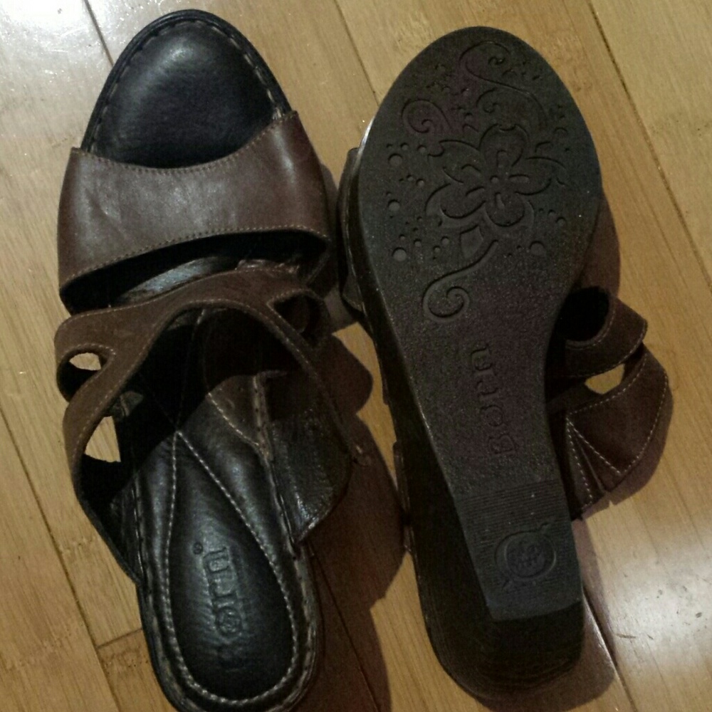 Born dress sandles. Soft leather